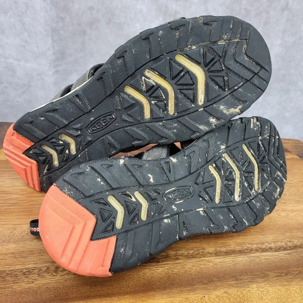 Keen Newport H2 Sandals Boys 5 Gray Closed Toe Hiking Water Shoes‎ Sport Outdoor